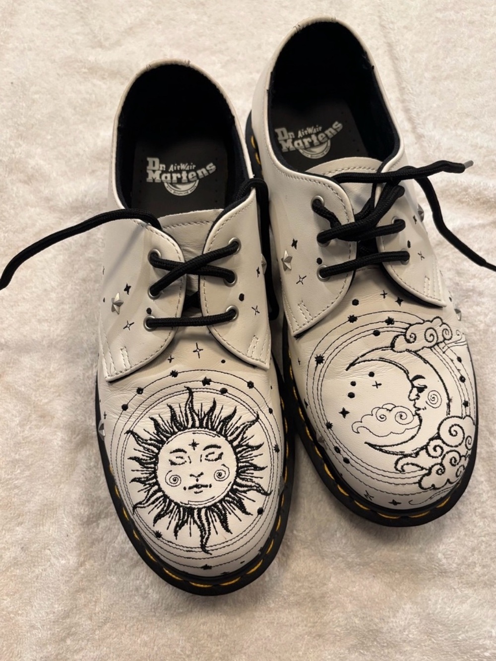 NWOT Dr. Marten Cosmic Sun and Moon Leather Oxfords, women’s sz 8